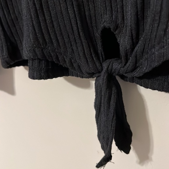 Love, Glam Girl large Jayme brushed tie front pullover black long sleeve stitch - Picture 5 of 11